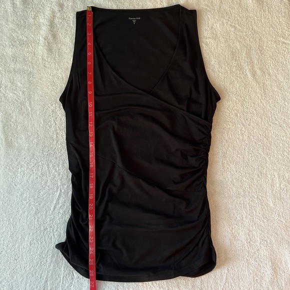 Garnet Hill women’s sleeveless criss-cross v-neck with scrunched sides - Picture 5 of 8